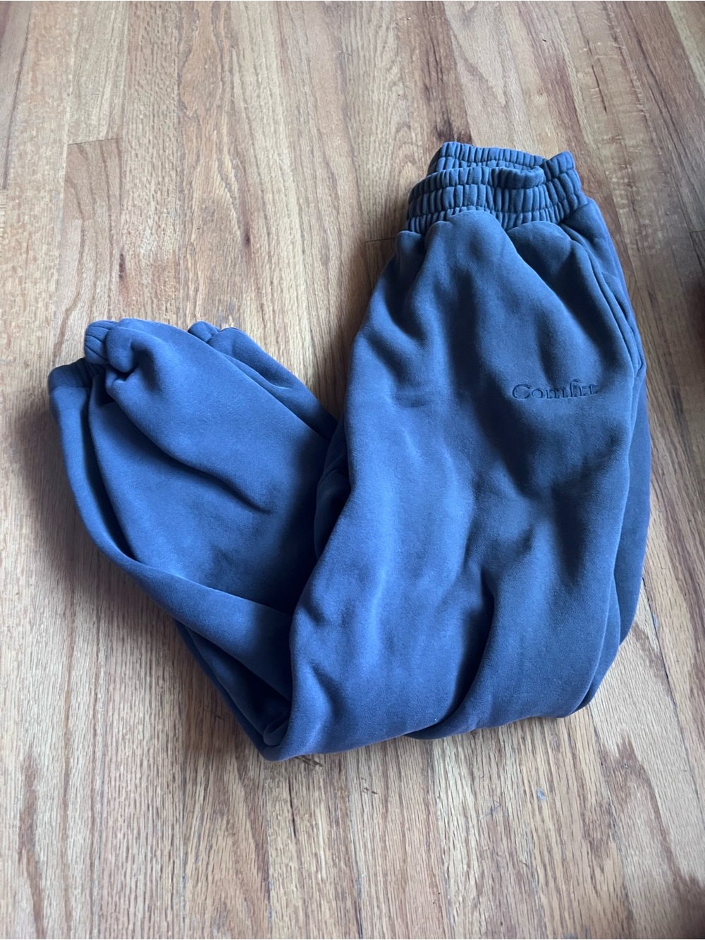 Comft Grey Cuffed Sweatpants size small